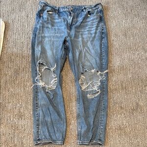 American Eagle High Waisted Mom Jeans